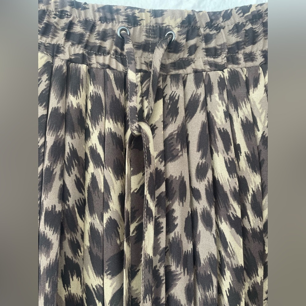Banana Republic black brown animal print midi skirt, elastic waist, drawstring;S - Picture 2 of 7